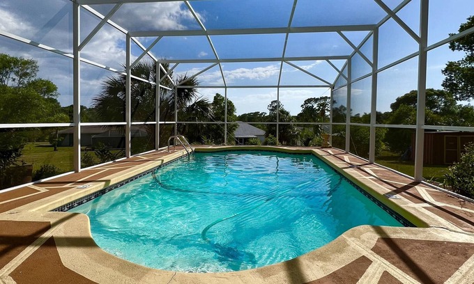 Spring Hill House | Luxurious Roman Style Château in Spring Hill