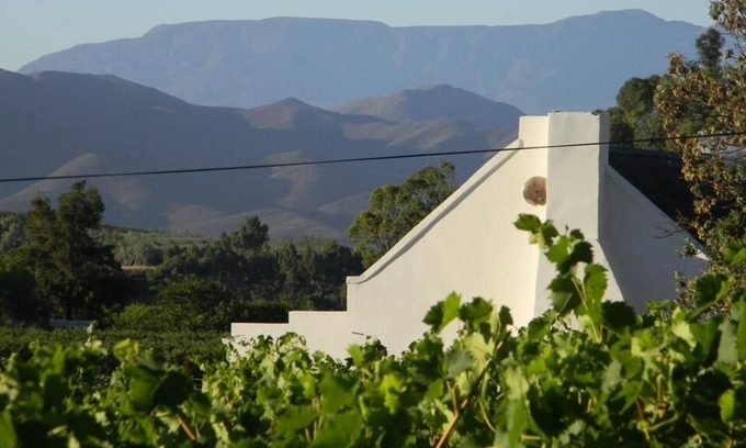 Langeberg Cottage | Luxurious self-catering villa
