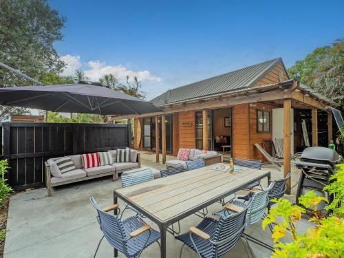 Matarangi House | Luxurious Simplicity - Matarangi Holiday Home