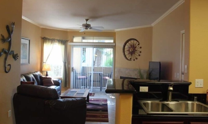 Paradise Valley Village Condo | Luxurious Southwestern 1 Bedroom Ground Floor Unit