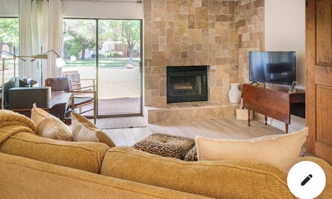 Oak Creek Condo | Luxurious space for two, can walk toTesla chargers, restaurants, shops, trails.