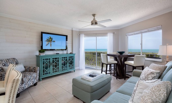 Tavernier Condo | Luxurious Suite w/Sweeping Ocean Views + Pool Beach & Cabana Bar