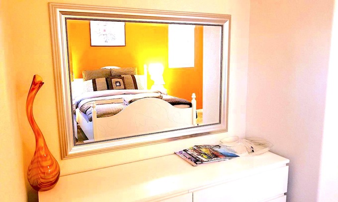 Pittsburg House | Luxurious Sunny 1BedBath,Beautiful hill view from room & bay view from backyard