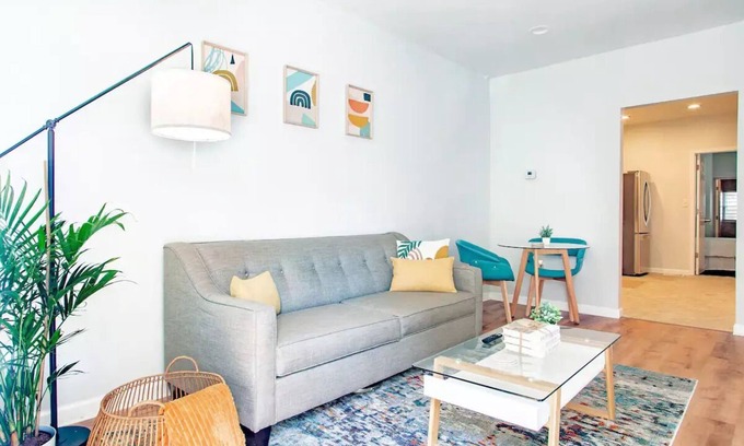 Downtown Baltimore House | Luxurious Three Bedroom in Patterson Park
