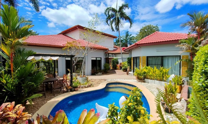 South Pattaya Villa | LUXURIOUS VIEW TALAY VILLA 400M FROM BEACH - PATTAYA HOLIDAY HOUSE