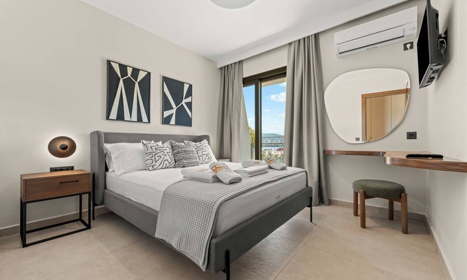 Spanokhorion Villa | Luxurious villa with private pool, garden and parking space