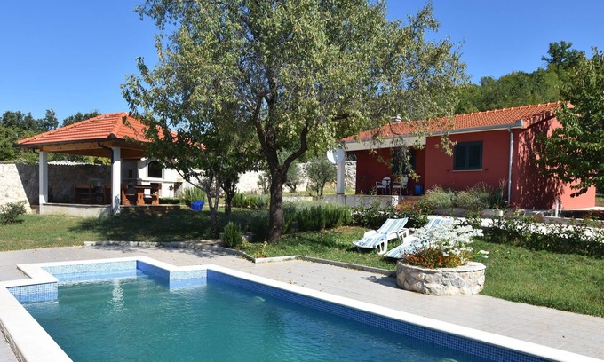 Trilj Villa | Luxurious Villa with Private Pool in Trilj, Dalmatia