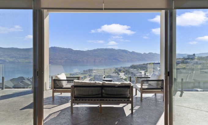 Central Okanagan House | Luxurious West Kelowna Retreat w/Heated Pool & Hot Tub