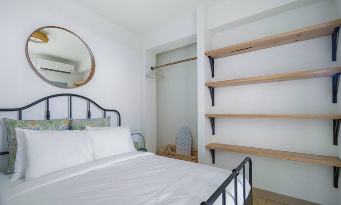 Ocean Park Apartment | Luxury 1 bed Apartment 8. Steps from the beach!