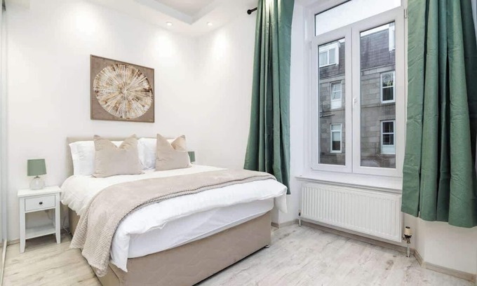 Central Aberdeen Apartment | Luxury-1Bed-Apartment