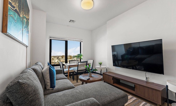 Everett Apartment | Luxury 1BR near Boston 2371