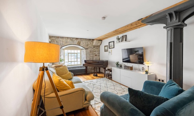 Plymouth Apartment | Luxury 2 bed Apt in historic Royal William Yard