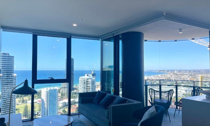 Broadbeach Apartment | Luxury 2 bedrm apartment in Broadbeach- Be a Star in Tower One of the casino 2 bedroom apartment 334F