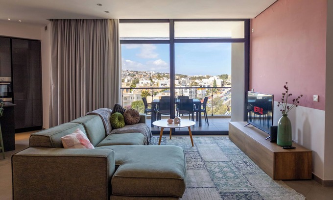 Paceville Apartment | Luxury 2-bedroom apartment in St Julians