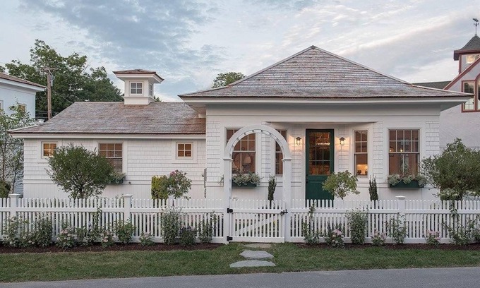 Cape Porpoise House | Luxury 2 Bedroom, 2.5 Bathroom minutes from Dock Square/Goose Rocks Beach.