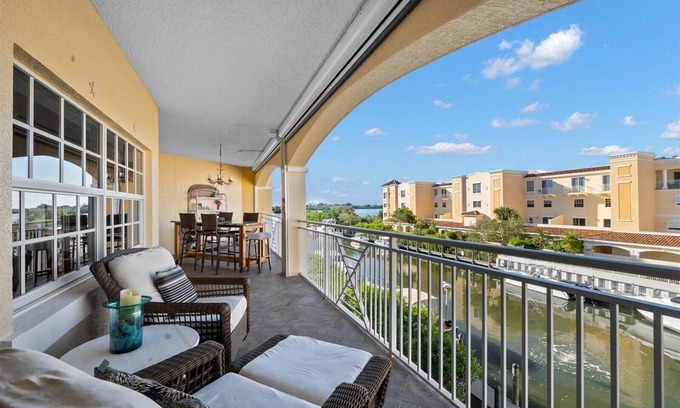 Osprey Condo | Luxury 2 BR Condo on the water located between Sarasota and Venice, Florida.