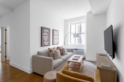 Financial District Apartment | Luxury 2BR 1Bath Financial District Escape Near Wall Street