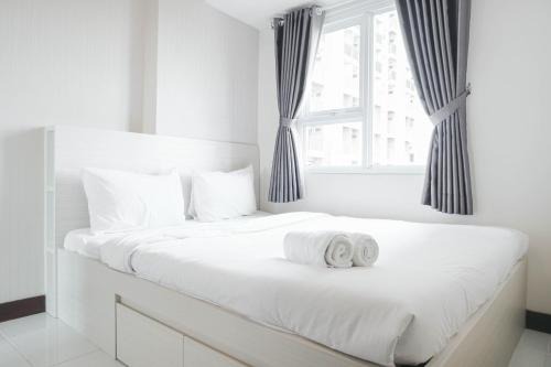 Depok Apartment | Luxury 2BR at Cinere Resort Apartment By Travelio