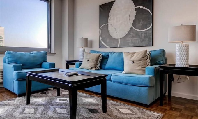 Hudson Exchange Apartment | Luxury 2BR | Full Kitchen | Steps from PATH | by GLS