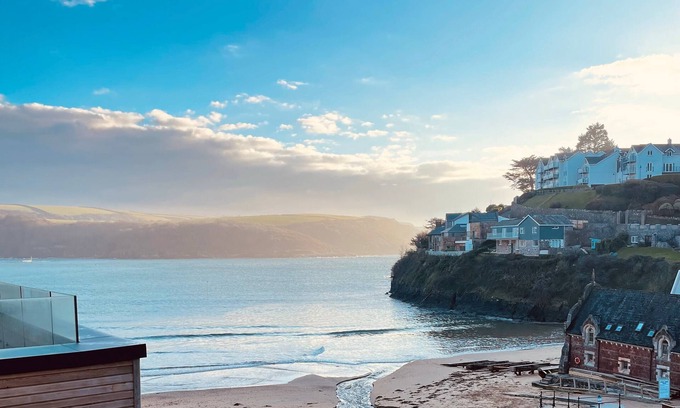 Salcombe Apartment | Luxury 3 bed beach chic apartment