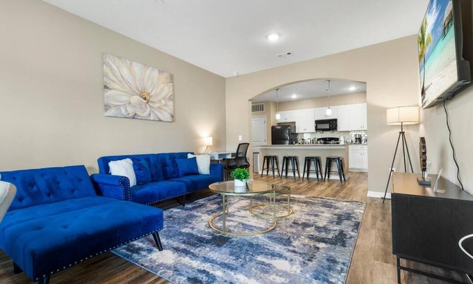 Melbourne Apartment | Luxury 3 Bedroom/2 Bathroom Condo in Melbourne FL with Pool, Gym and Laundry