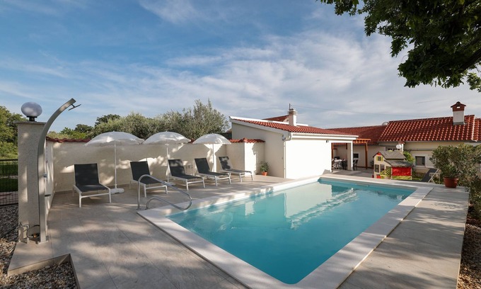 Poljica House | Luxury - 3 bedroom 2 bathrooms semi detached holiday home