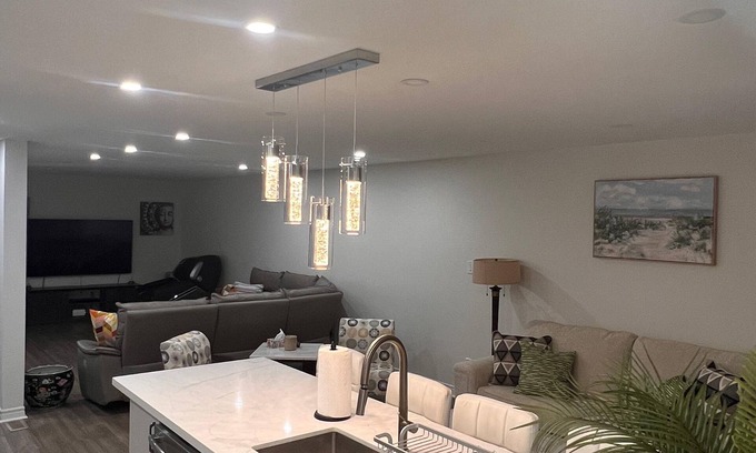 Fisherville House | Luxury 3-Bedroom, 2 story house at the border of Vaughan and Toronto