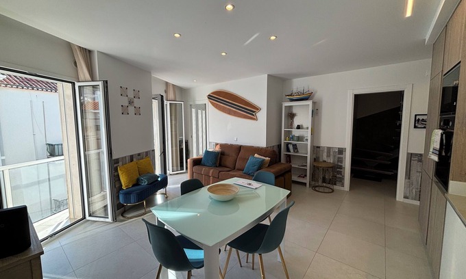Nazare Apartment | Luxury 3-bedroom apartment in the historic center of Nazaré, 80 m from the beach