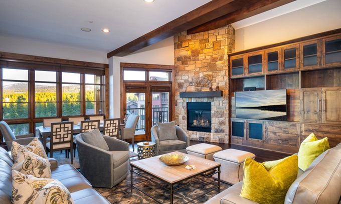 Truckee Condo | Luxury 3BD Village at Northstar Residence w/Ski Valet - Northstar Lodge 404