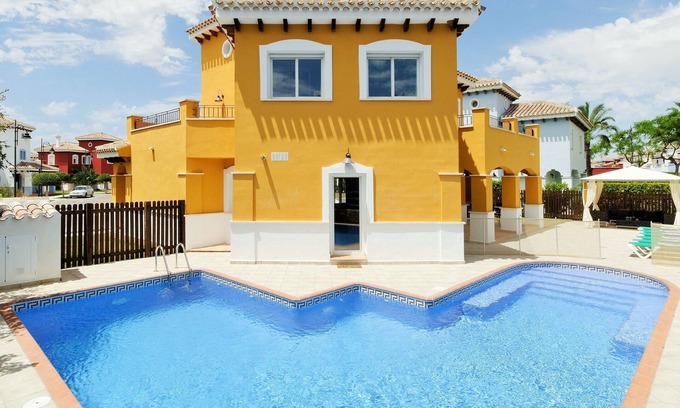 Torre-Pacheco Villa | Luxury 4 Bedroom Villa, Large Heated* Pool, Integrated Jacuzzi