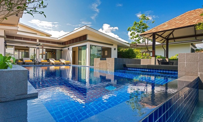 Rawai Villa | Luxury 4 Bedrooms Private Pool Villa in Rawai Phuket