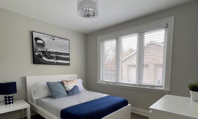 Scarborough House | Luxury 4BR Bungalow Self Checkin - Bluffs