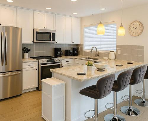 Casa Granada Townhouses Apartment | Luxury 4BR Walk to Fashion Sq