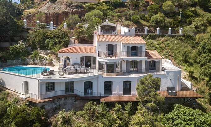Espero-Pax Villa | Luxury 5 Bedroom Villa with Panoramic views of Cannes and Theoule-Sur-Mer