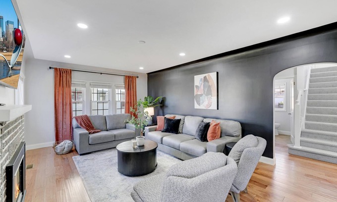 Minneapolis House | Luxury 5-Bedroom Home, Mins from Downtown Minneapolis