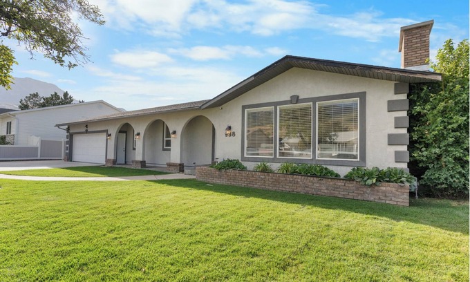Orchard South House | Luxury 5-bedroom home in beautiful Orem with AC, WiFi, high end work & fun space