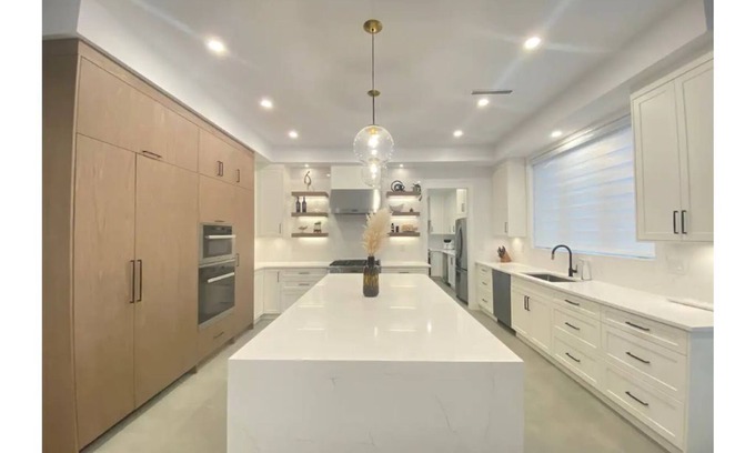 Langley House | Luxury 5 BR home w/pool perfect for a getaway.