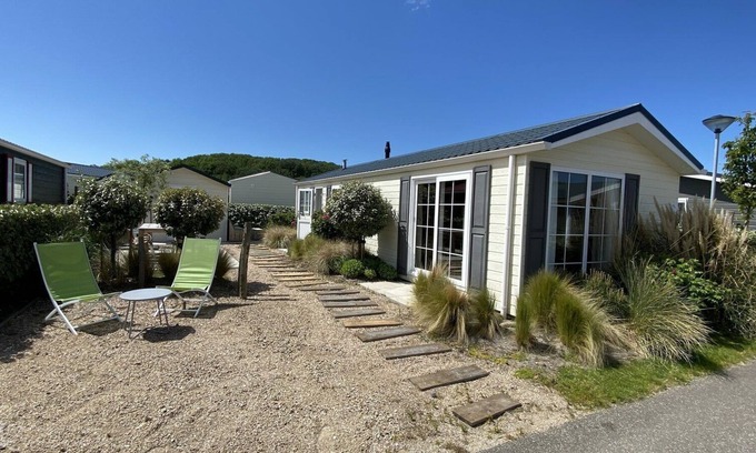 Groot Valkenisse House | Luxury 5-person holiday chalet in Valkenisse 100 meters from the beach