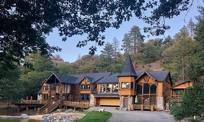 Wrightwood Villa | Luxury 5 Star Private Resort