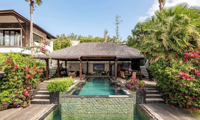 Pecatu Villa | Luxury 5BR Bingin Villa with Sea Views, Double Pool, BBQ & Near Surf Spots