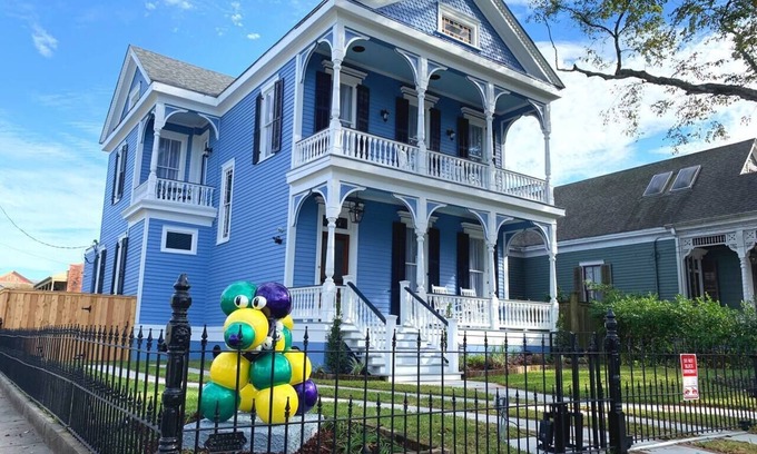 West Riverside House | Luxury 5BR Historic New Orleans Home| Free Parking