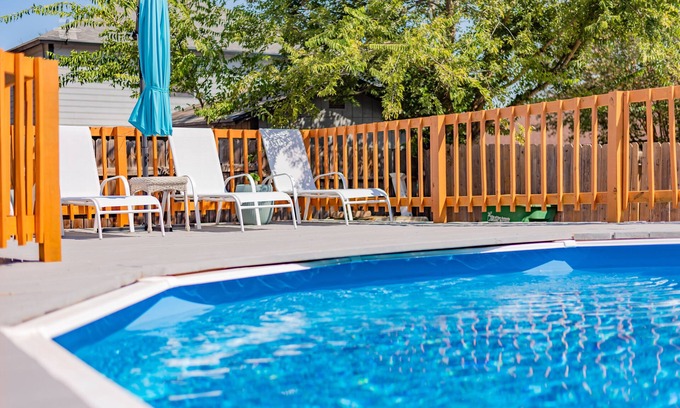West San Antonio House | Luxury 5BR House with Private POOL, Game Room & Fire pit by SeaWorld & Lackland