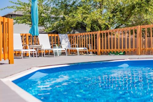 West San Antonio House | Luxury 5br House With Pool By Seaworld & Lackland