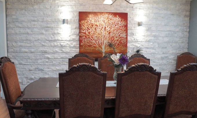 Church Street House | Luxury 5BR Near ATL – Sauna, Bar, EV Charger port, Fenced Yard, Media Room