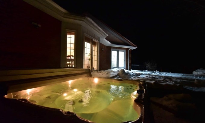 Central Frontenac House | Luxury 6 bedroom home with pool and hot tub!