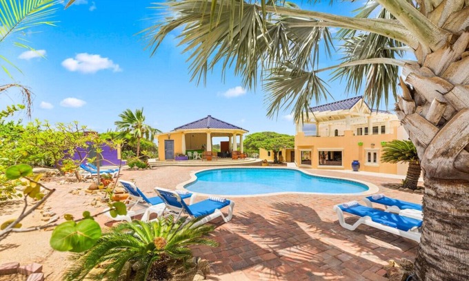 Santa Cruz House | Luxury 6BR Nature Retreat | Carpe Diem by Bocobay