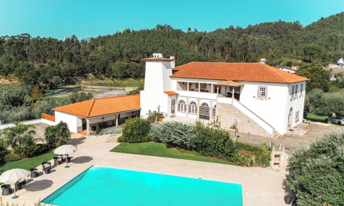 Ponte de Lima House | Luxury 9 bedrooms villa