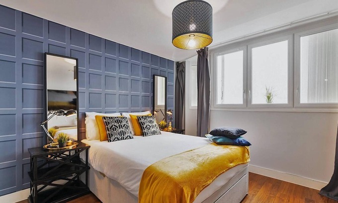 The Westside Apartment | Luxury 9ine Stunning Broad Street Apartment