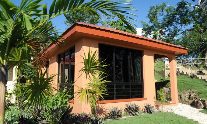 San Ignacio Villa | Luxury, affordable, close to town and all of the attractions in the CAYO area.