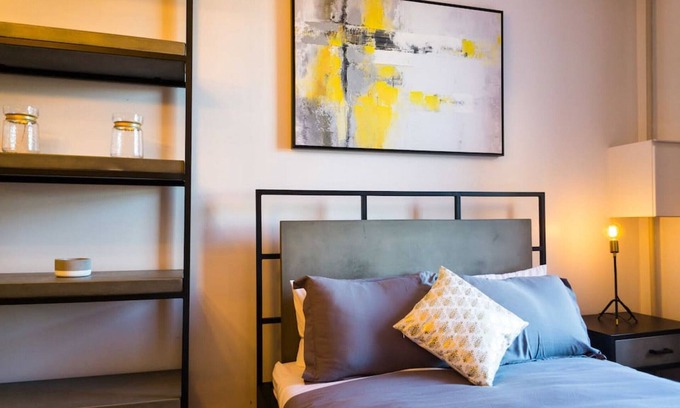 Saint-Jean-Baptiste Apartment | Luxury and comfort in the city center!
